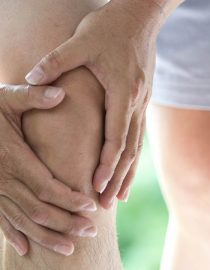 How Rheumatoid Arthritis Affects the Knees How Rheumatoid Arthritis Affects the Knees